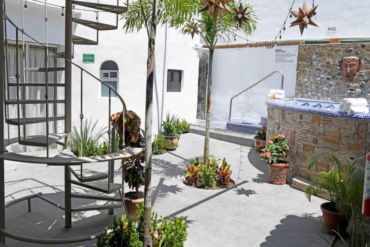 Petit Hotel Pilitas (Adults Only) Puerto Vallarta Dış mekan fotoğraf