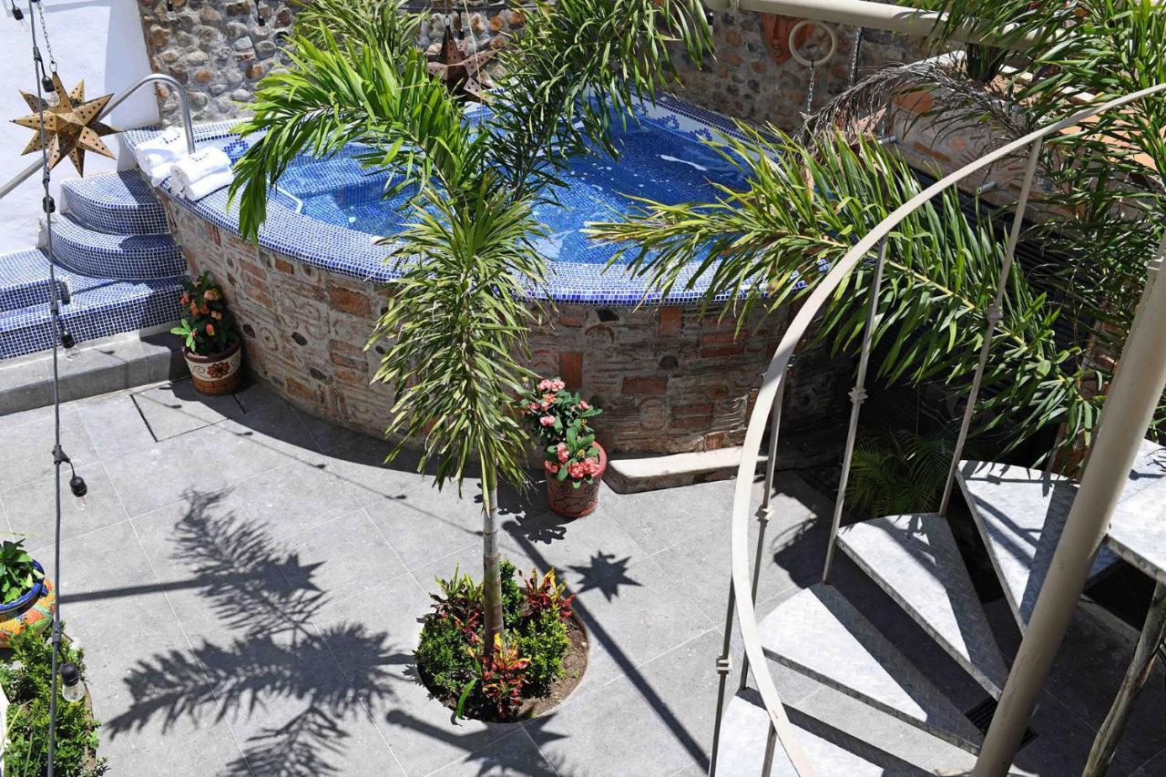 Petit Hotel Pilitas (Adults Only) Puerto Vallarta Dış mekan fotoğraf