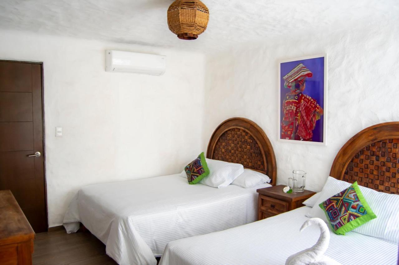 Petit Hotel Pilitas (Adults Only) Puerto Vallarta Dış mekan fotoğraf