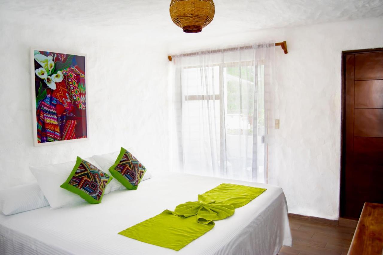 Petit Hotel Pilitas (Adults Only) Puerto Vallarta Dış mekan fotoğraf