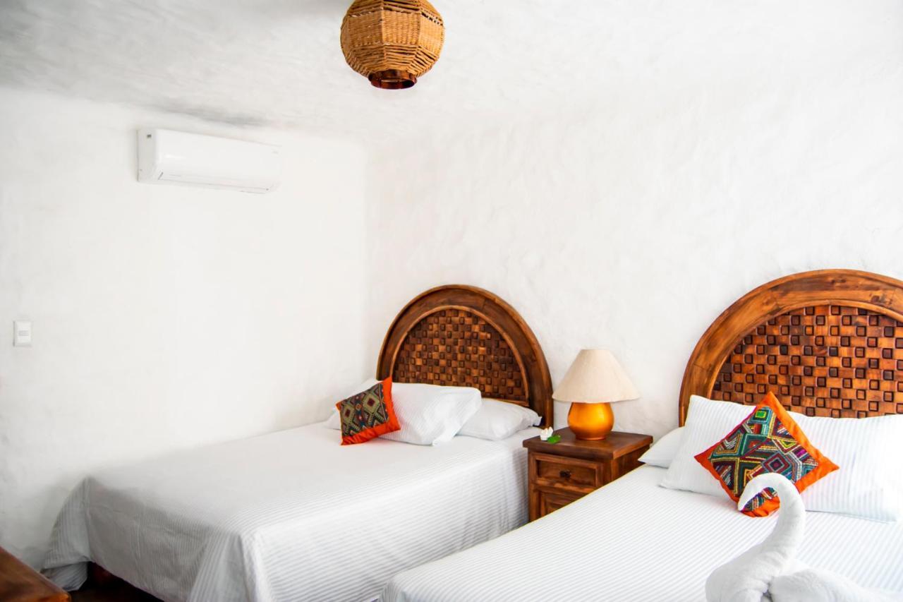 Petit Hotel Pilitas (Adults Only) Puerto Vallarta Dış mekan fotoğraf
