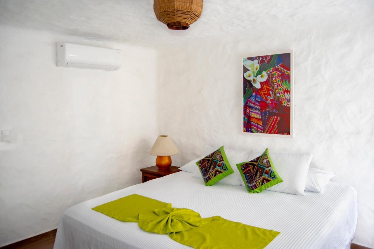 Petit Hotel Pilitas (Adults Only) Puerto Vallarta Dış mekan fotoğraf
