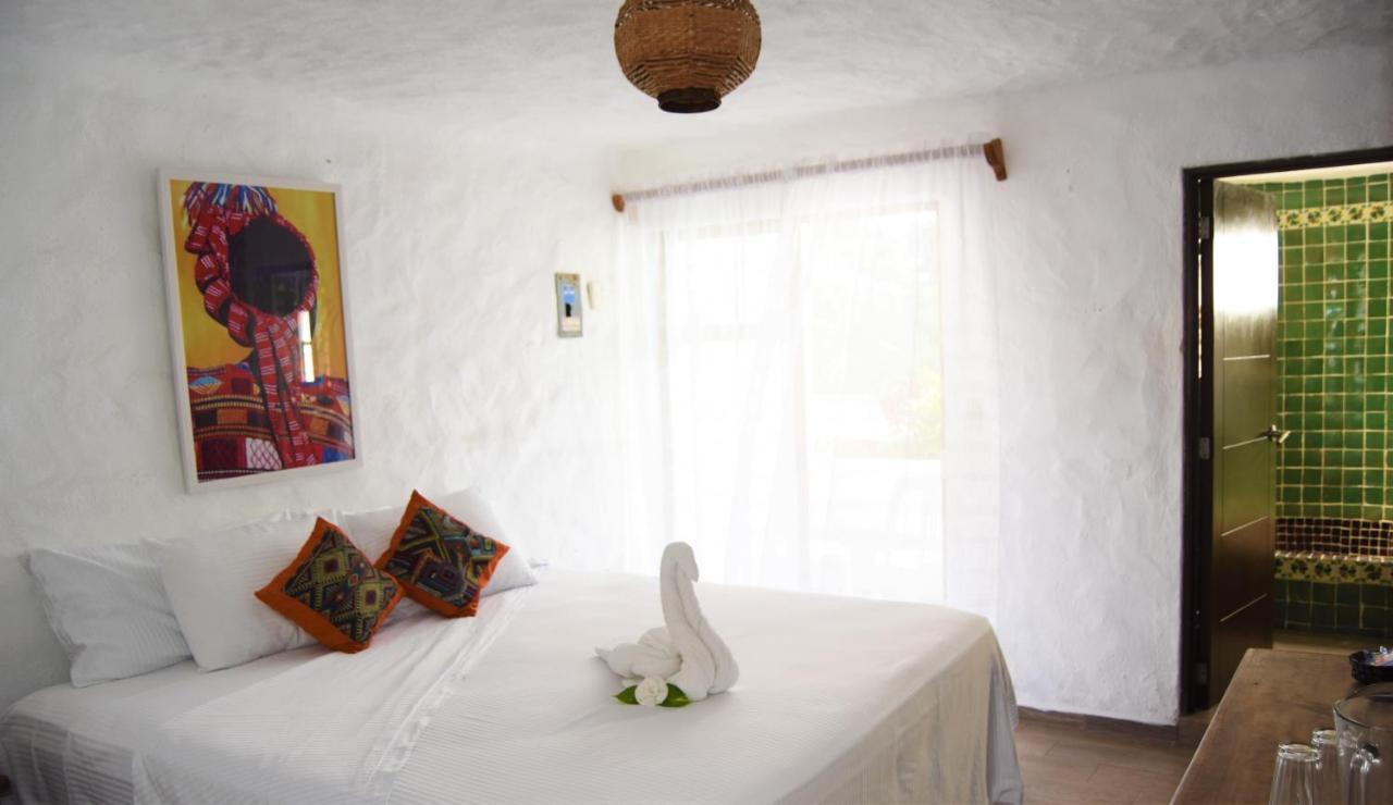 Petit Hotel Pilitas (Adults Only) Puerto Vallarta Dış mekan fotoğraf