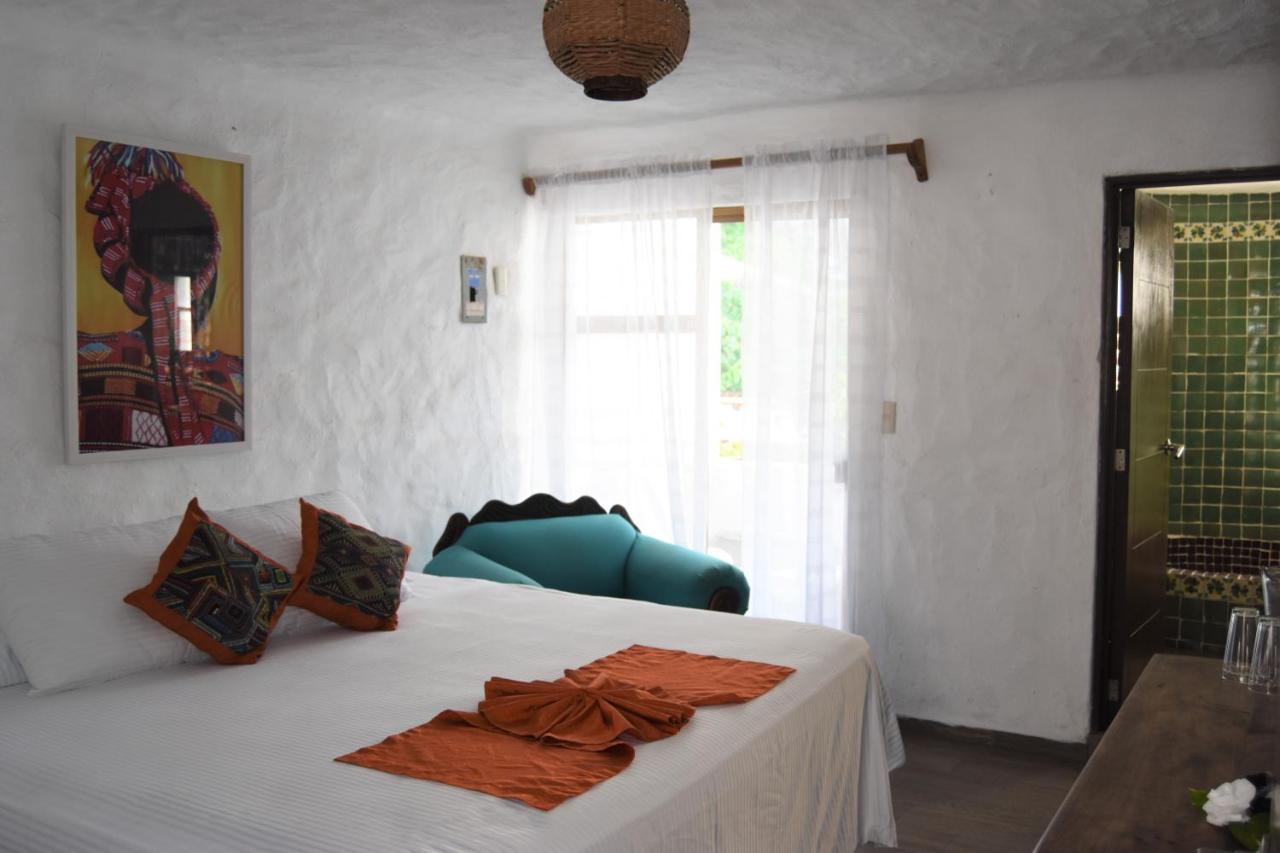 Petit Hotel Pilitas (Adults Only) Puerto Vallarta Dış mekan fotoğraf