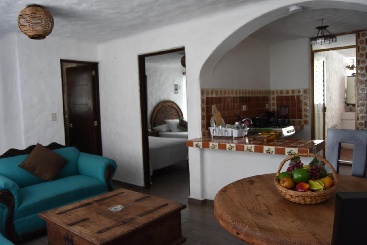 Petit Hotel Pilitas (Adults Only) Puerto Vallarta Dış mekan fotoğraf